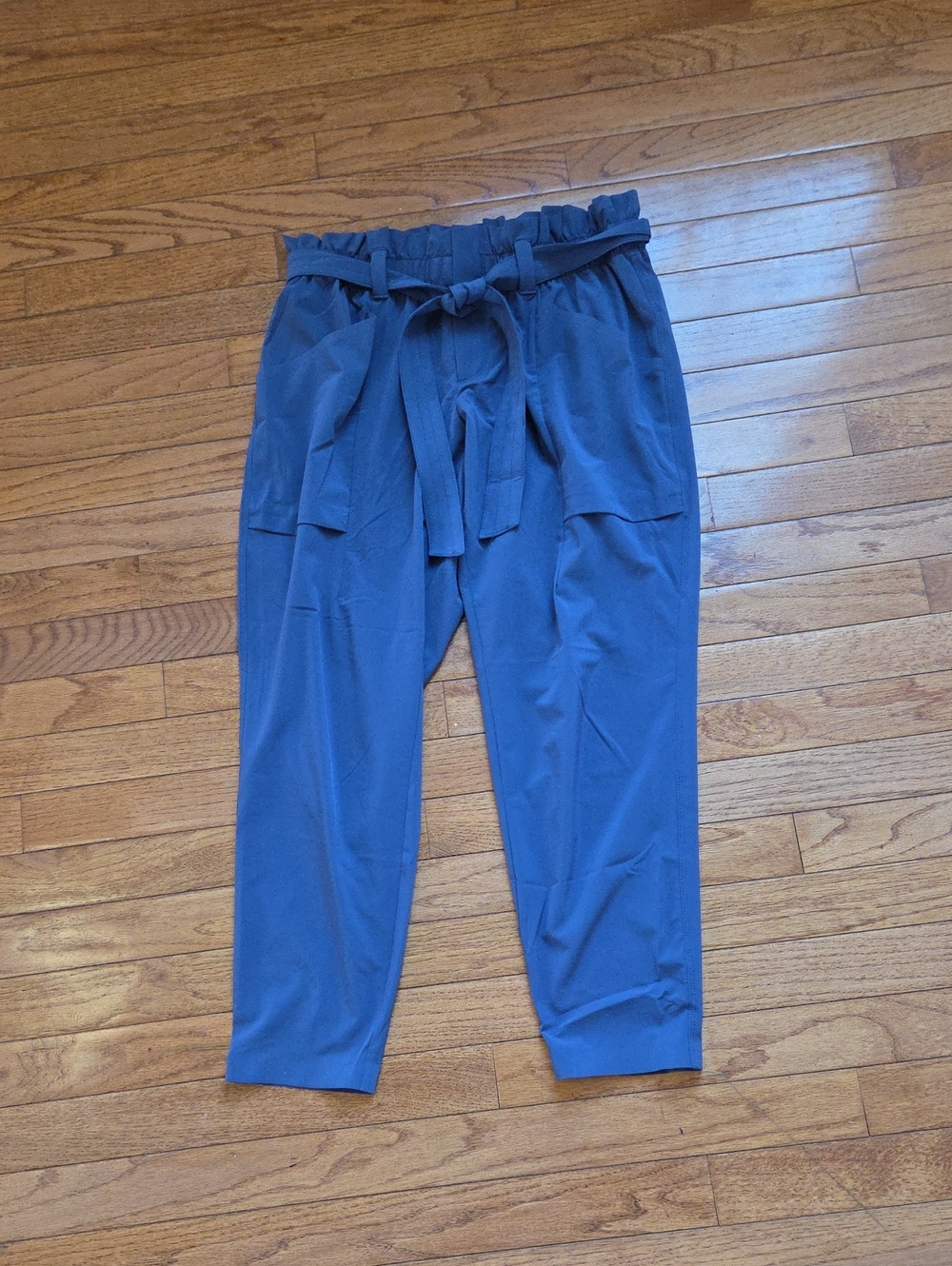 Athleta Skyline Paperbag Waist Pant size 6P in blue - Picture 2 of 4
